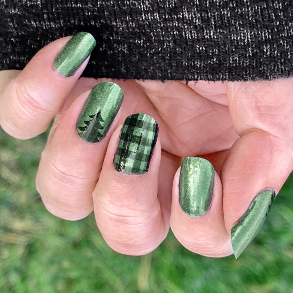 Evergreen Queen 💅✨ Color STREET NEW Sealed - Long Lasting Nail Polish Strips